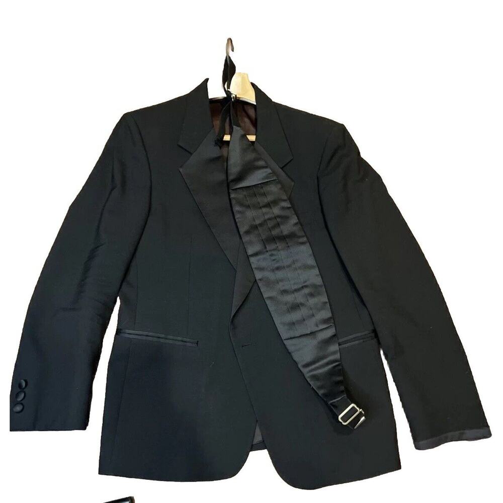 EUC Kuppenhimer Tuxedo Blazer Mens Solid Black‎ Size 40S w Black Cummerbund incl